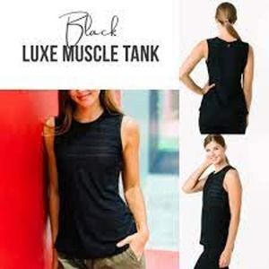 Zyia Black Luxe Muscle Tank Size L. NWT.